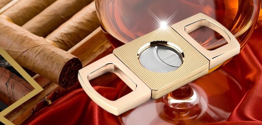 The Art of Cigar Accessories: How to Enhance the Smoking Experience with Exquisite Tools